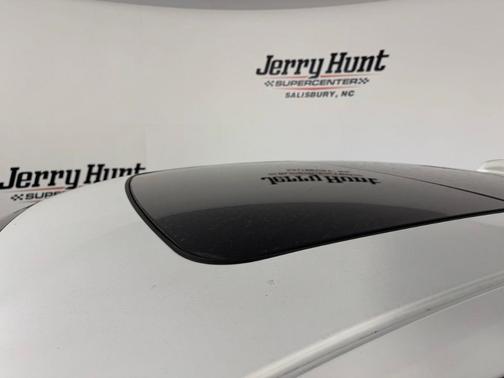 2024 Volvo S60 B5 Plus Black Edition