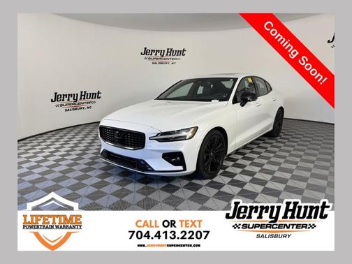 2024 Volvo S60 B5 Plus Black Edition