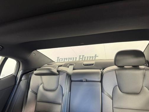 2024 Volvo S60 B5 Plus Black Edition