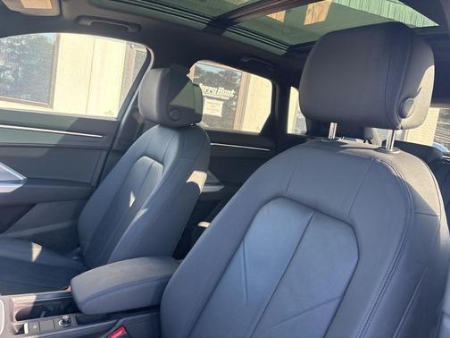 2022 Audi Q3 45 S line Premium