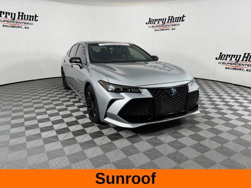 2022 Toyota Avalon Hybrid XSE Nightshade