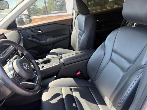 2 Tone Gray / Black Roof 2023 Nissan Rogue SV