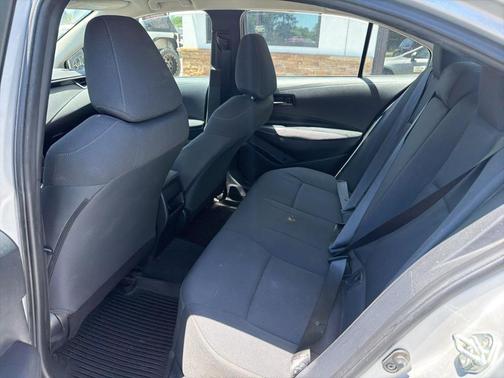 Classic Silver Metallic 2022 Toyota Corolla LE