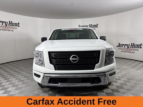 2024 Nissan Titan SV