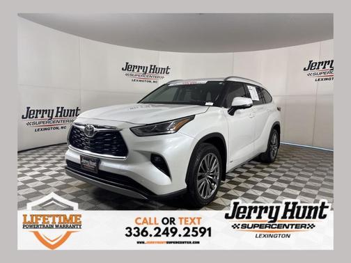 2025 Toyota Highlander Hybrid XLE