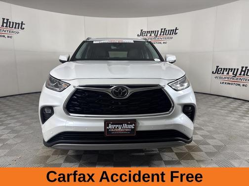 2025 Toyota Highlander Hybrid XLE