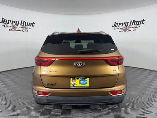 Burnished Copper 2017 Kia Sportage EX