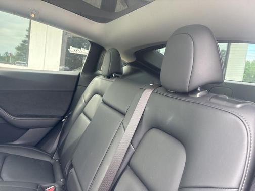 Black 2021 Tesla Model Y Long Range