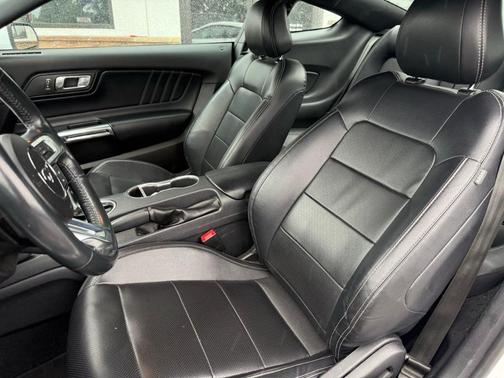 2021 Ford Mustang EcoBoost Premium