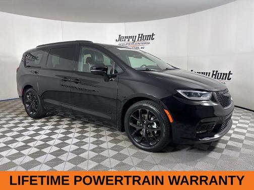 2025 Chrysler Pacifica Limited