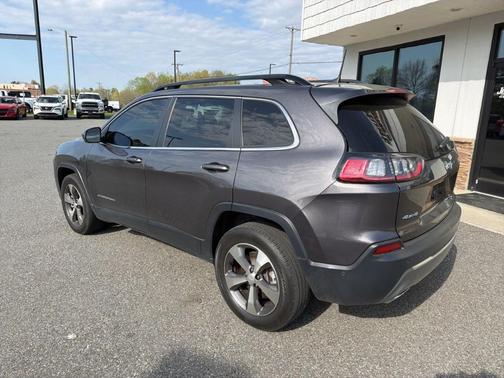 Granite Crystal Clearcoat Metallic 2022 Jeep Cherokee Limited