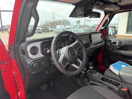 2025 Jeep Wrangler 4xe Sahara