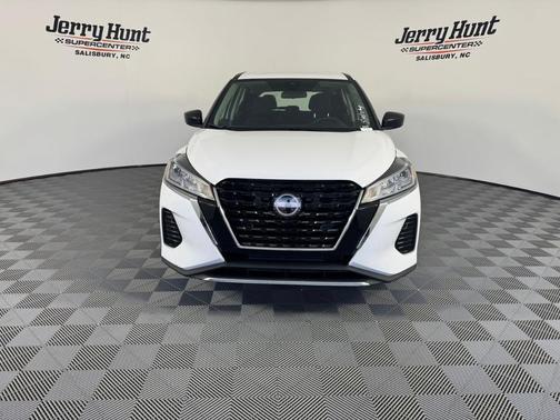 2022 Nissan Kicks S