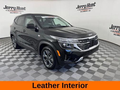 Ebony Black 2025 Kia Sportage EX