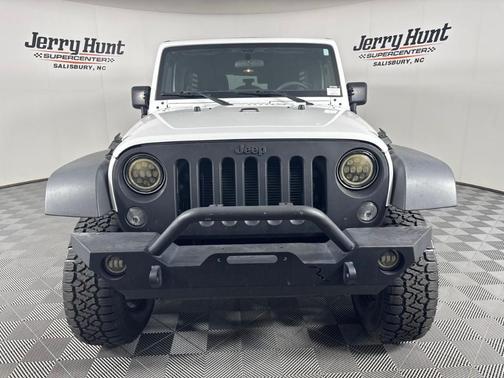 Bright White Clearcoat 2016 Jeep Wrangler Unlimited Sport