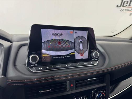 Pearl 2025 Nissan Rogue