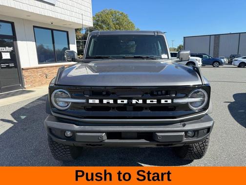 2023 Ford Bronco Outer Banks