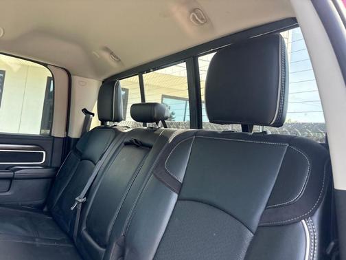 Delmonico Red Pearlcoat 2023 RAM 3500 Laramie
