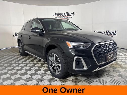 Mythos Black Metallic 2023 Audi Q5 45 S line quattro Premium
