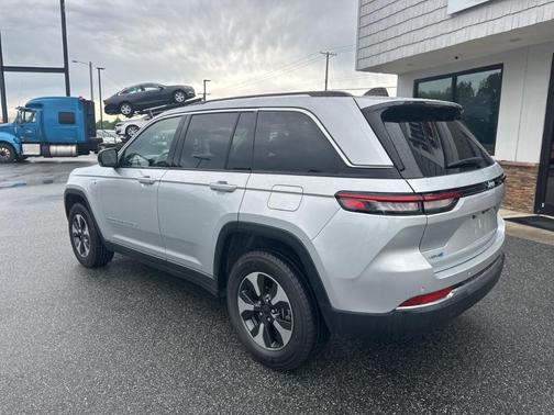2023 Jeep Grand Cherokee 4xe Base
