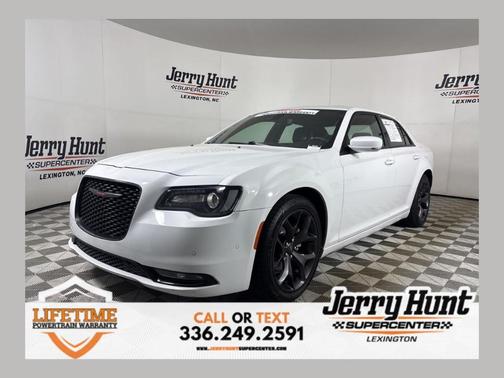 Bright White Clearcoat 2023 Chrysler 300 S