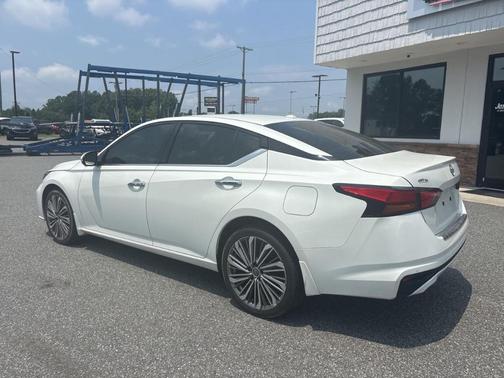 2023 Nissan Altima 2.5 SL