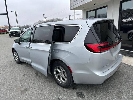 2024 Chrysler Pacifica Limited