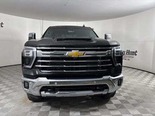 2025 Chevrolet Silverado 3500 LTZ