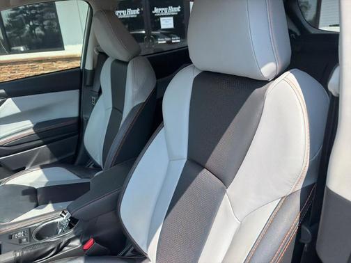 Crystal White Pearl 2023 Subaru Crosstrek Limited