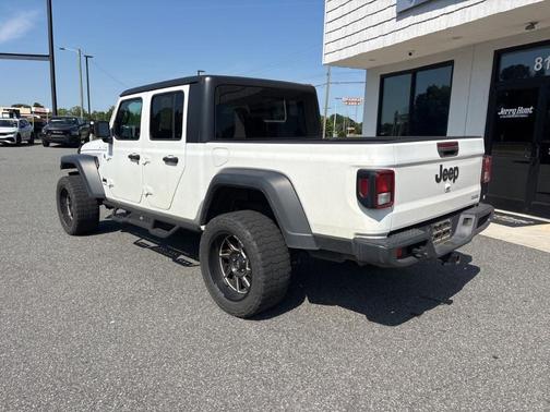 Bright White Clearcoat 2020 Jeep Gladiator Sport