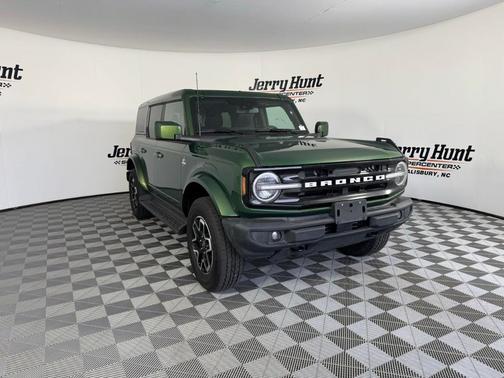 2025 Ford Bronco Outer Banks