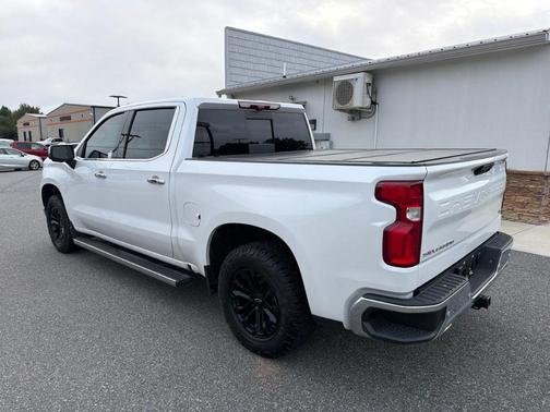 Iridescent Pearl Tricoat 2025 Chevrolet Silverado 1500 LTZ