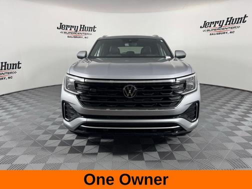 2024 Volkswagen Atlas Cross Sport 2.0T SEL R-Line