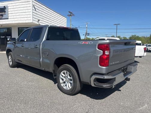 Sterling Gray Metallic 2023 Chevrolet Silverado 1500 LT