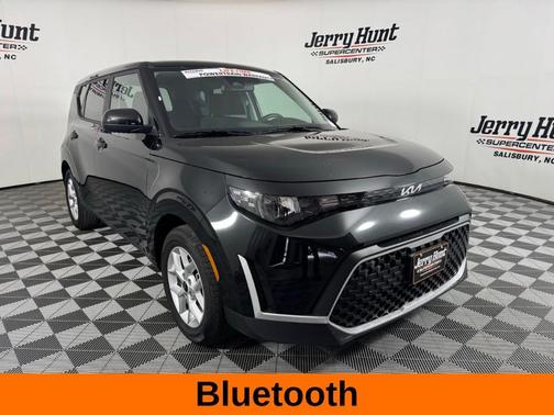 Black 2025 Kia Soul LX