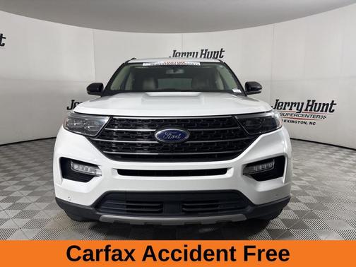White Metallic 2023 Ford Explorer XLT