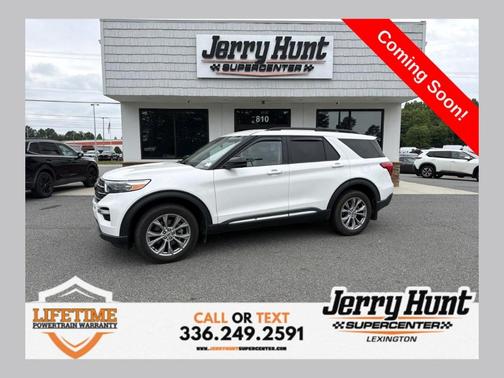 White Metallic 2023 Ford Explorer XLT