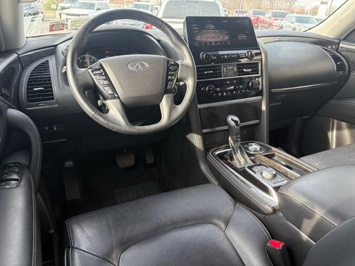 2023 INFINITI QX80 Luxe