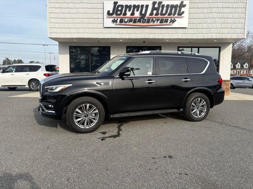2023 INFINITI QX80 Luxe