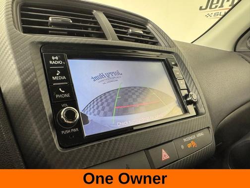 White 2023 Mitsubishi Outlander Sport 2.0 ES