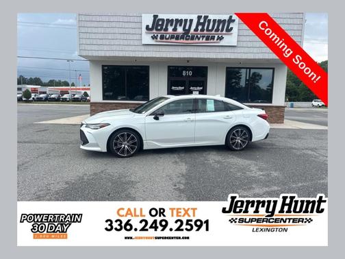 White 2019 Toyota Avalon XLE Touring