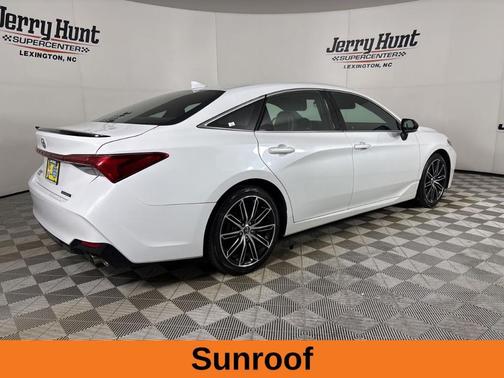 White 2019 Toyota Avalon XLE Touring