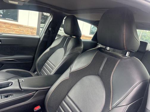 White 2019 Toyota Avalon XLE Touring