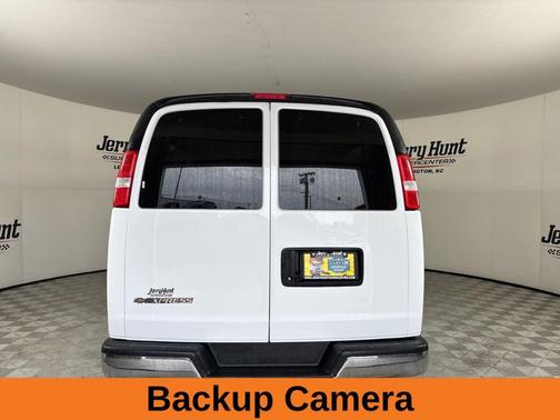 2024 Chevrolet Express 3500 LT