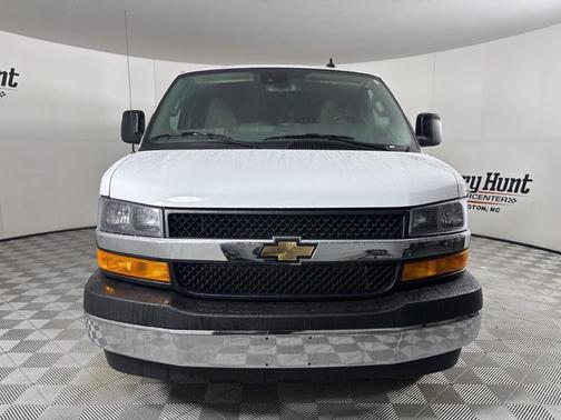 2024 Chevrolet Express 3500 LT