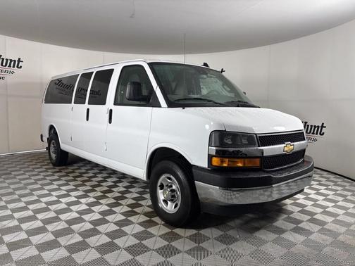 2024 Chevrolet Express 3500 LT