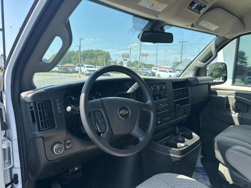 2024 Chevrolet Express 3500 LT