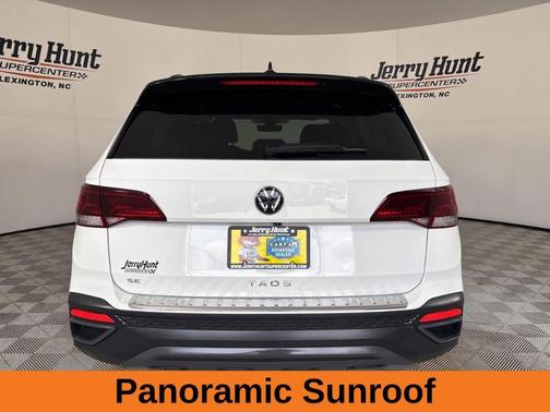 2024 Volkswagen Taos 1.5T SE Black
