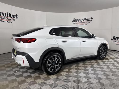 2025 BMW X2 xDrive28i
