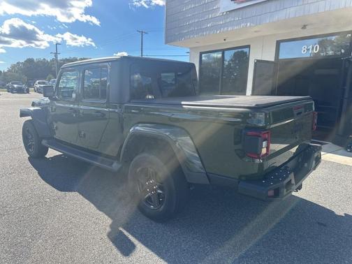2021 Jeep Gladiator Sport